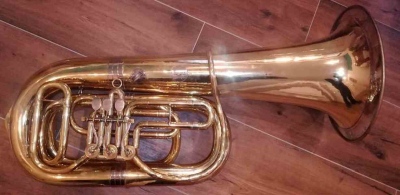 Insgesamt ist das Instrument 110cm hoch