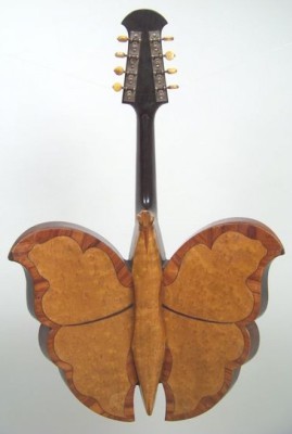 Mandoline_papillion_fond.jpg