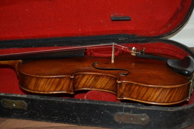 violincase.jpg