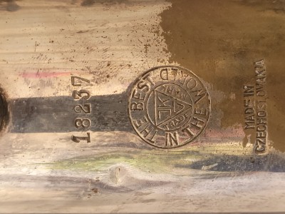 JKG Logo mit Seriennummer