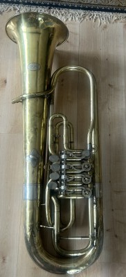 Tuba.jpeg